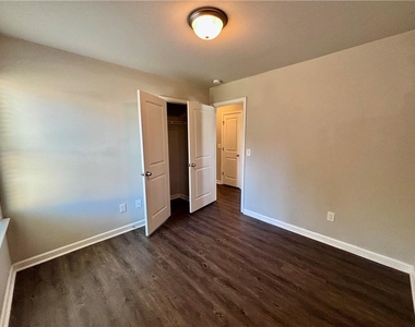 321 Nutwood Trace - Photo Thumbnail 13