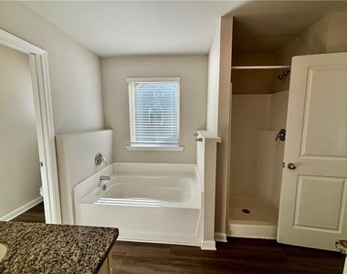 321 Nutwood Trace - Photo Thumbnail 18