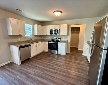 321 Nutwood Trace - Photo Thumbnail 6