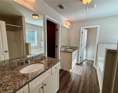 321 Nutwood Trace - Photo Thumbnail 17