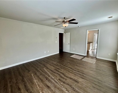 321 Nutwood Trace - Photo Thumbnail 15