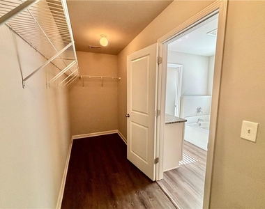 321 Nutwood Trace - Photo Thumbnail 21