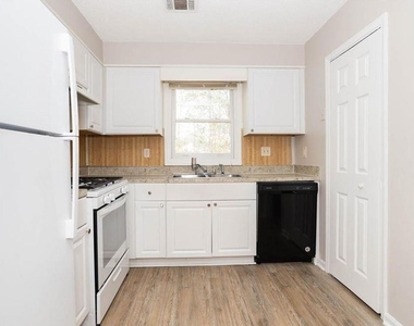 2583 Parkside Way - Photo Thumbnail 6