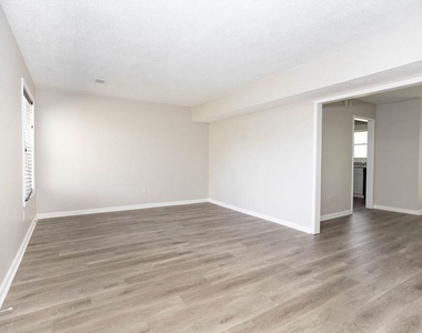 2583 Parkside Way - Photo Thumbnail 7