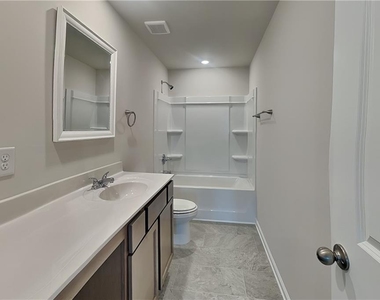 353 Bloomfield Circle - Photo Thumbnail 15