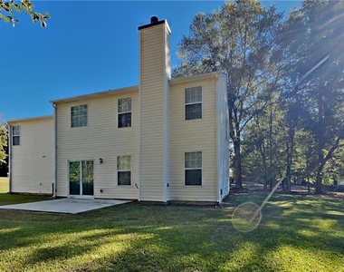 111 Crestbend Lane - Photo Thumbnail 19