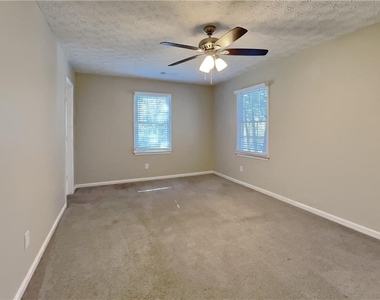 5686 N Shores Way Nw - Photo Thumbnail 9