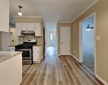 5686 N Shores Way Nw - Photo Thumbnail 5