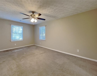 5686 N Shores Way Nw - Photo Thumbnail 8