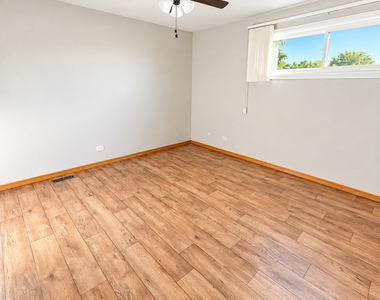 121 Millbrook Lane - Photo Thumbnail 10