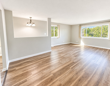 121 Millbrook Lane - Photo Thumbnail 5