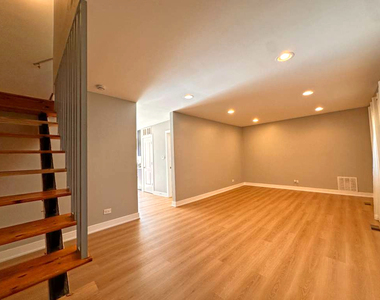 1117 Court B Court - Photo Thumbnail 1