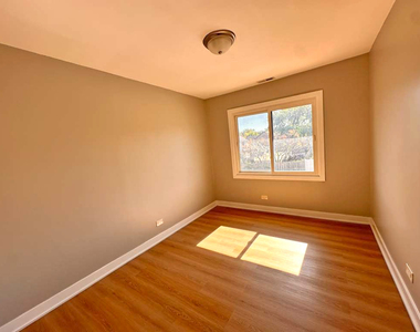 1117 Court B Court - Photo Thumbnail 11