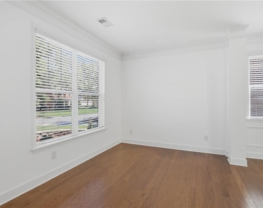 4875 Shiloh Crossing Way - Photo Thumbnail 5