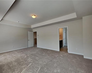 197 Bloomfield Circle - Photo Thumbnail 6