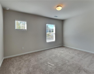 197 Bloomfield Circle - Photo Thumbnail 10