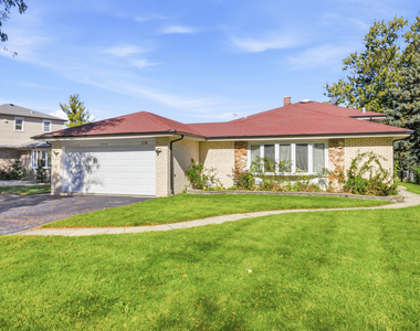 228 Dover Drive - Photo Thumbnail 2
