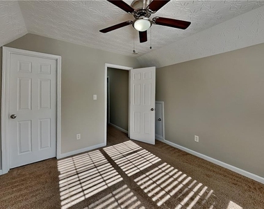 1385 Brisbane Drive - Photo Thumbnail 18