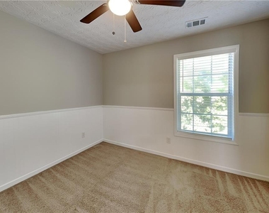 1385 Brisbane Drive - Photo Thumbnail 16