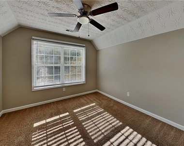 1385 Brisbane Drive - Photo Thumbnail 17
