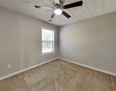1385 Brisbane Drive - Photo Thumbnail 13