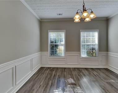 1385 Brisbane Drive - Photo Thumbnail 5
