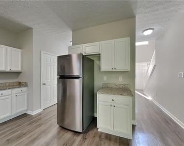 1385 Brisbane Drive - Photo Thumbnail 3