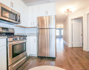 907 W Sheridan Road - Photo Thumbnail 1