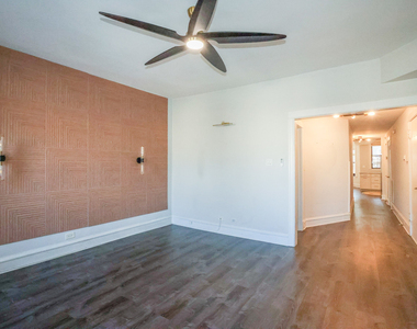 907 W Sheridan Road - Photo Thumbnail 8