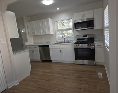 205 Caddy Avenue - Photo Thumbnail 4