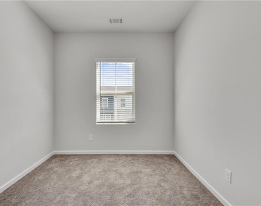 191 Jameson Drive - Photo Thumbnail 7