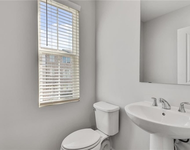 191 Jameson Drive - Photo Thumbnail 11
