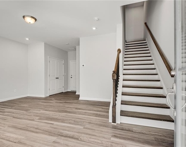 191 Jameson Drive - Photo Thumbnail 1