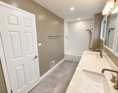 7847 Maple Street - Photo Thumbnail 4