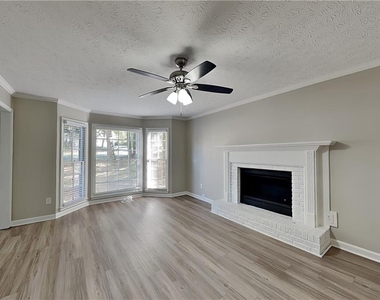750 Winnbrook Drive - Photo Thumbnail 2