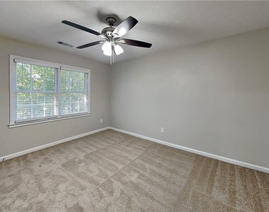 750 Winnbrook Drive - Photo Thumbnail 14