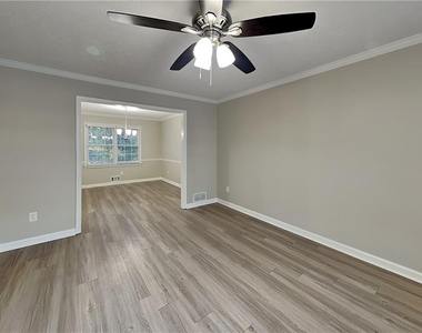 750 Winnbrook Drive - Photo Thumbnail 4
