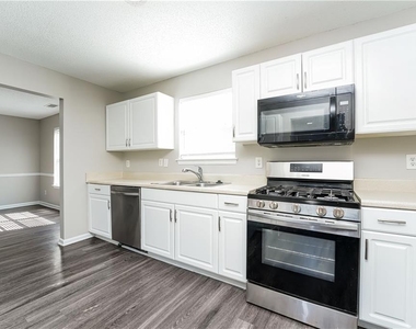 2575 Captains Row - Photo Thumbnail 1
