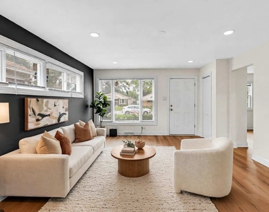 14905 Edbrooke Avenue - Photo Thumbnail 23