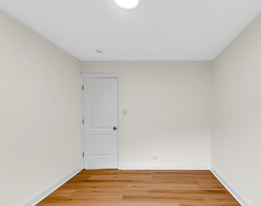 14905 Edbrooke Avenue - Photo Thumbnail 16