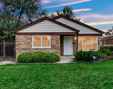 14905 Edbrooke Avenue - Photo Thumbnail 3
