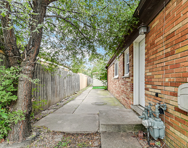 14905 Edbrooke Avenue - Photo Thumbnail 22