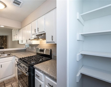 6624 Ramsgate Way - Photo Thumbnail 2