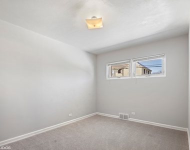 1024 S Summit Avenue - Photo Thumbnail 13