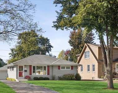 1024 S Summit Avenue - Photo Thumbnail 1