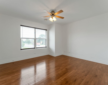 8001 Thomas Street - Photo Thumbnail 12