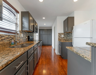 8001 Thomas Street - Photo Thumbnail 7
