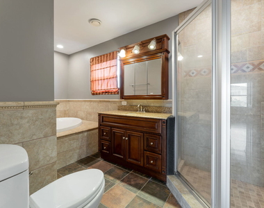8001 Thomas Street - Photo Thumbnail 10