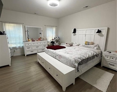 590 Summerfield Lane Nw - Photo Thumbnail 5