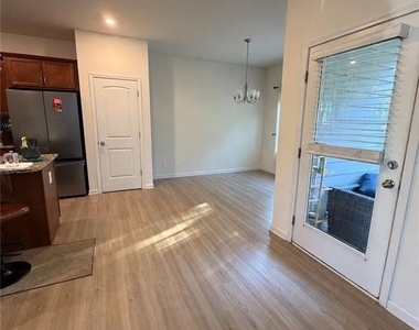 590 Summerfield Lane Nw - Photo Thumbnail 4